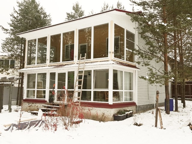 Панорамное остекление веранды частного дома