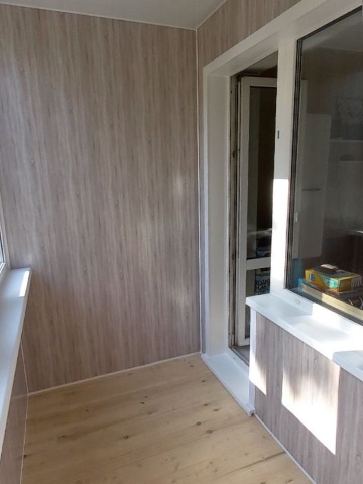 Теплое остекление лоджии с полной отделкой