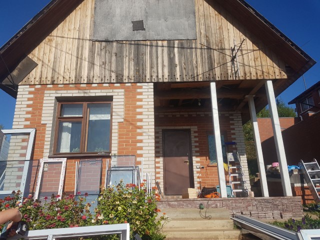 Панорамное остекление прихожей частного дома