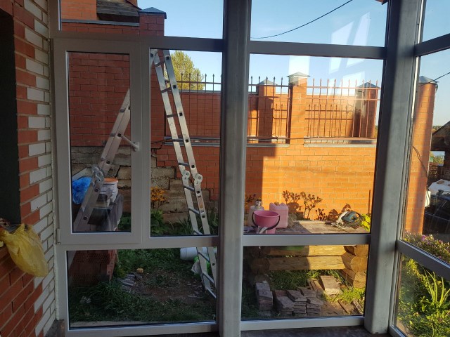 Панорамное остекление прихожей частного дома