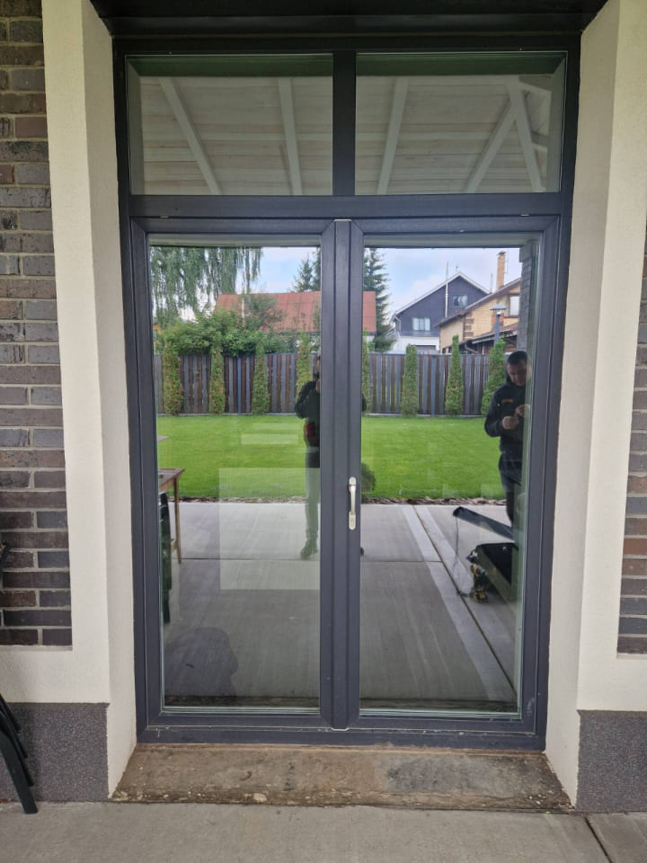 Дверь до установки москитной сетки