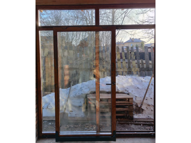 Приоткрытая сдвижная дверь "Портал"